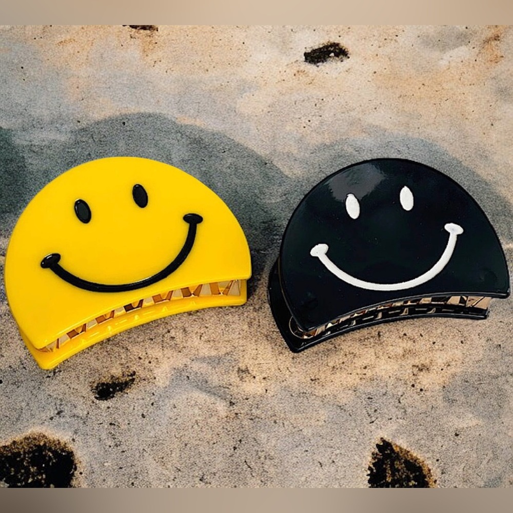 Happy Vibes Claw Clip